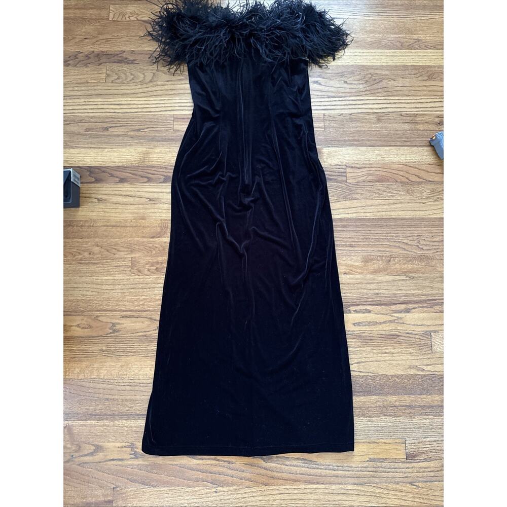 Bari Jay Black Faux-Feather Off-the-Shoulder Gown with Front Slit Size 13-14 C26 - Picture 10 of 12